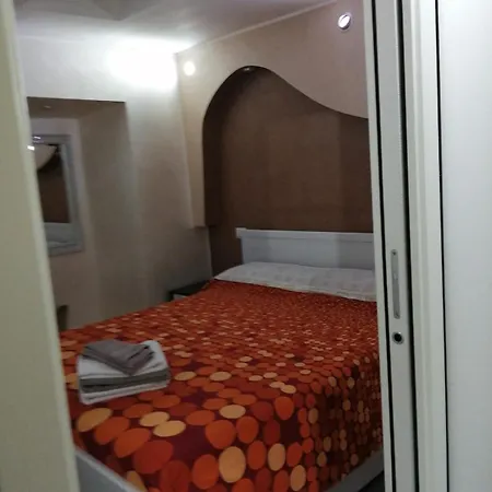 아파트 Monica & Rocco's House